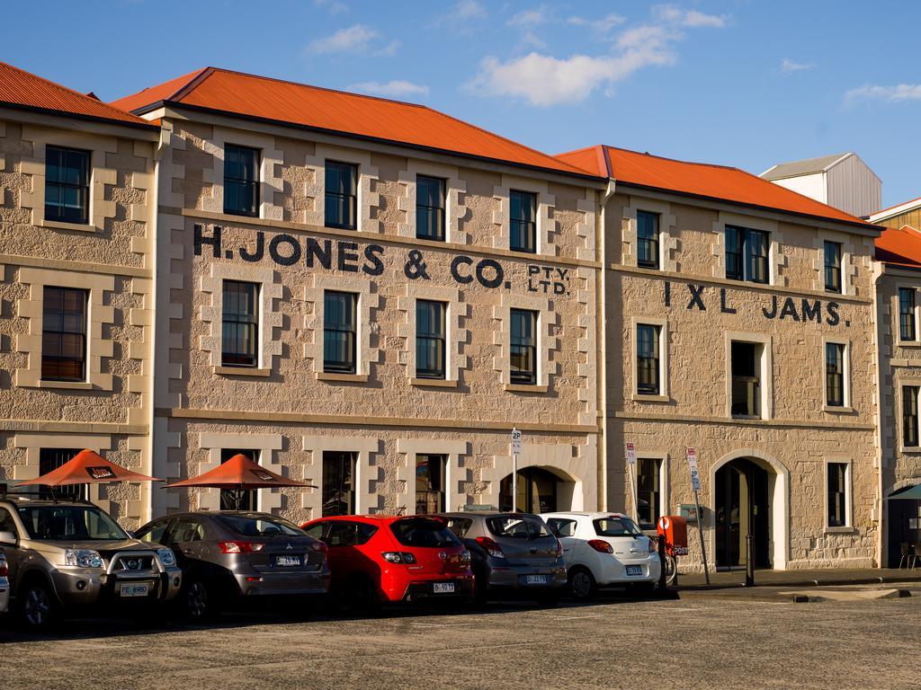 The Henry Jones Art Hotel Hobart Eksteriør billede The Jones and Co. building in the Old Busselton Town Hall Complex