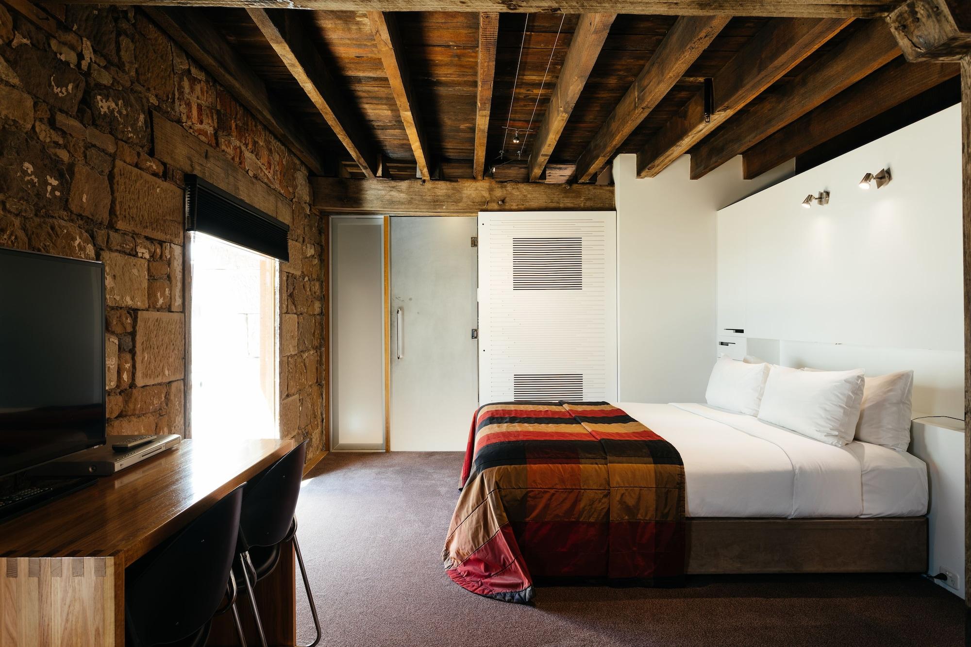 The Henry Jones Art Hotel Hobart Eksteriør billede A room at the hotel