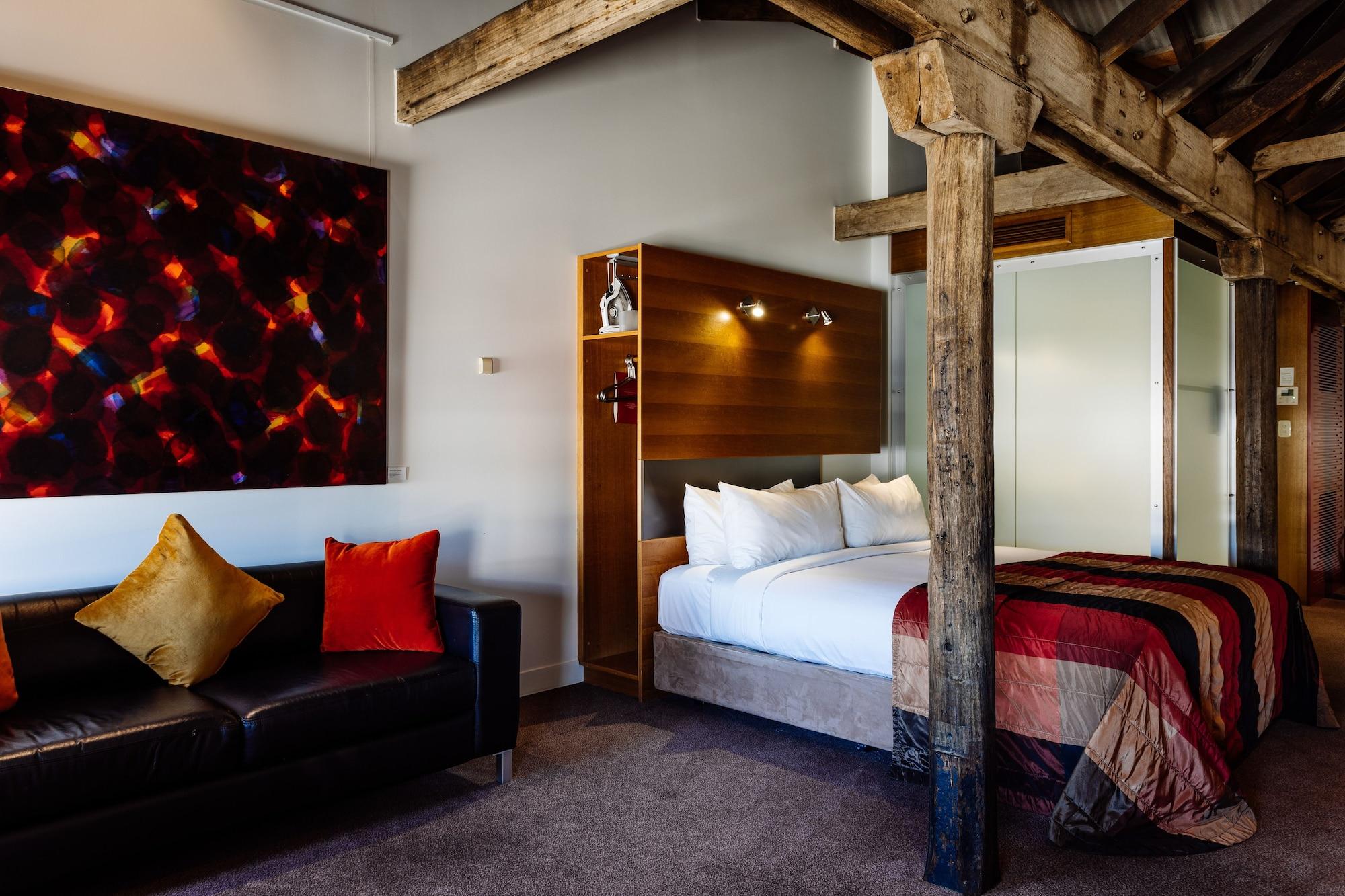 The Henry Jones Art Hotel Hobart Eksteriør billede A room at the hotel