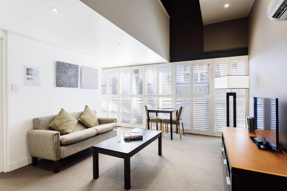 The Henry Jones Art Hotel Hobart Eksteriør billede A typical apartment at the hotel
