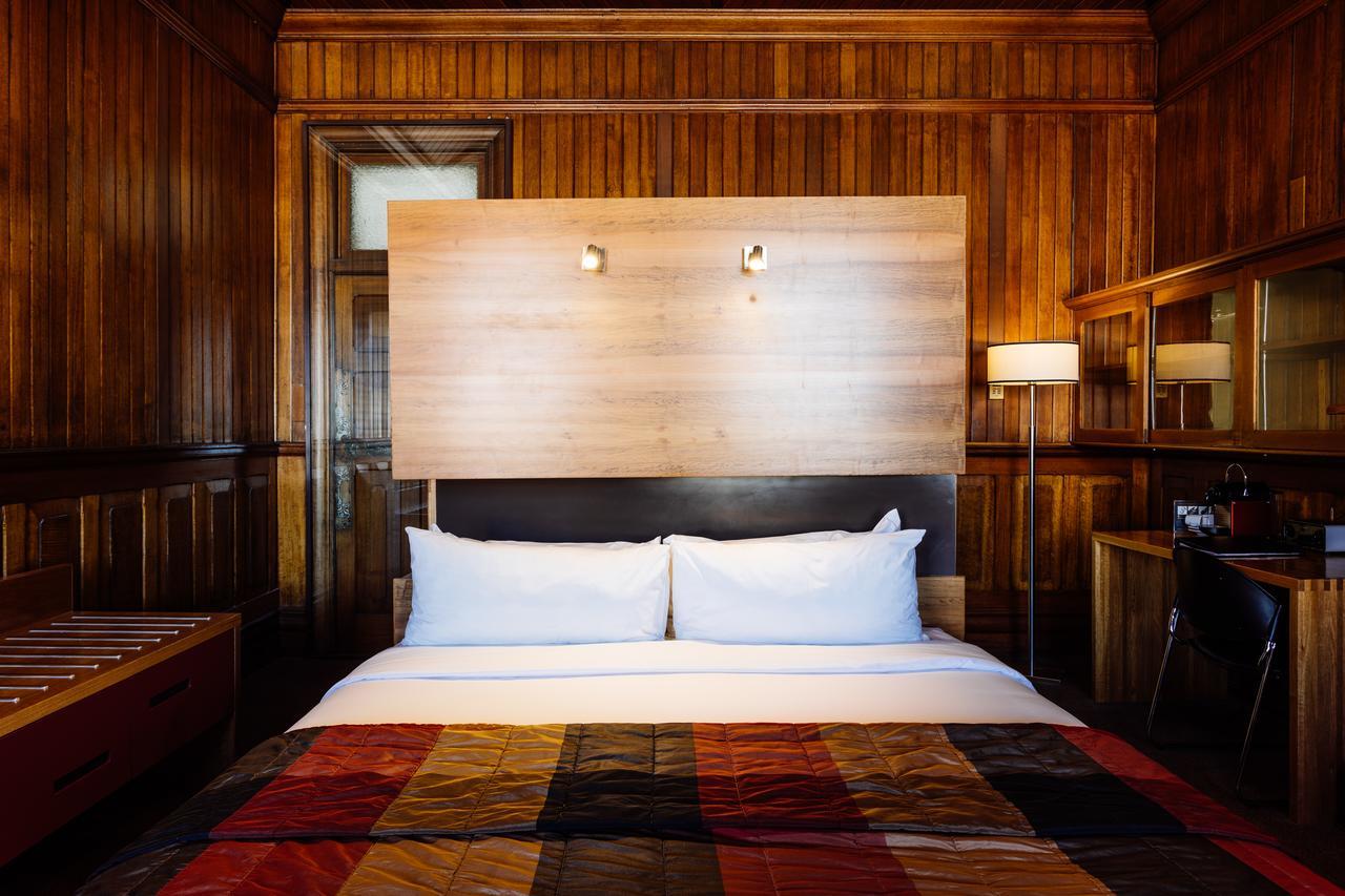 The Henry Jones Art Hotel Hobart Eksteriør billede A room at the hotel